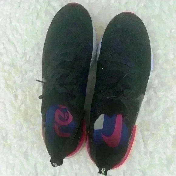 Nike Epic React Flyknit Running Shoes - Picture 3 of 10